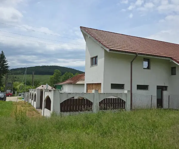 Casă – De Vânzare – Bunești – 3 – camere – ❤️DE VÂNZARE! 219.000 E 0772 203 164 – Alina