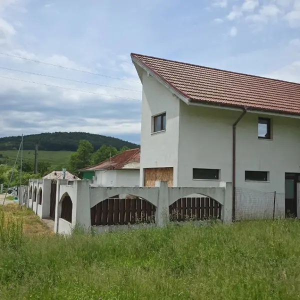 Casă – De Vânzare – Bunești – 3 – camere – ❤️DE VÂNZARE! 219.000 E 0772 203 164 – Alina