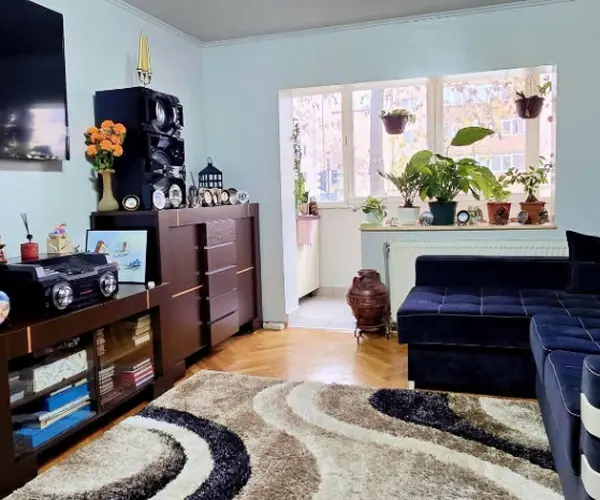 Apartament – De Vânzare – Râmnicu Vâlcea – 3 – camere – Strada Republicii, Zona Nord – Râmnicu Vâlcea 💶 Preț: 109.500 € 0772 203 164 – Alina Cozma