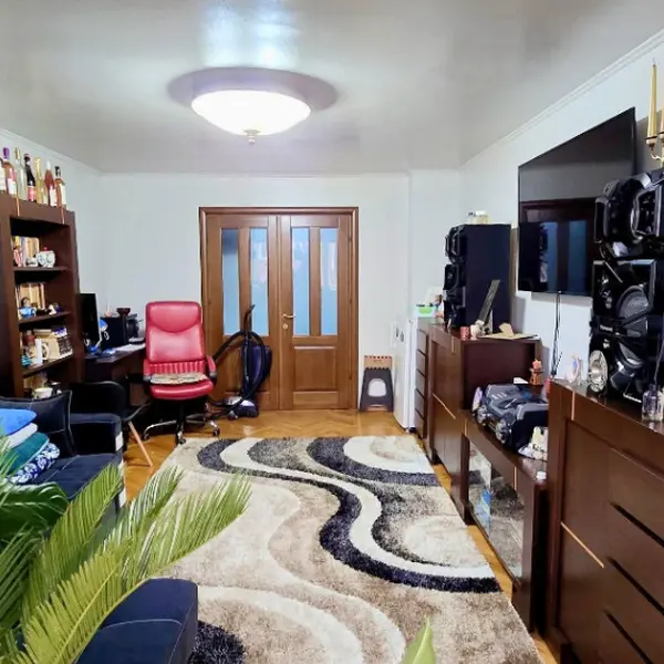 Apartament – De Vânzare – Râmnicu Vâlcea – 3 – camere – Strada Republicii, Zona Nord – Râmnicu Vâlcea 💶 Preț: 109.500 € 0772 203 164 – Alina Cozma