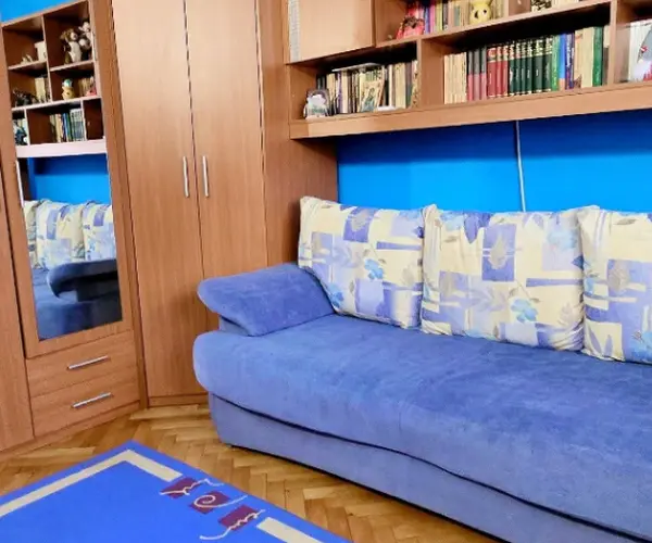 Apartament – De Vânzare – Râmnicu Vâlcea – 3 – camere – Strada Republicii, Zona Nord – Râmnicu Vâlcea 💶 Preț: 109.500 € 0772 203 164 – Alina Cozma