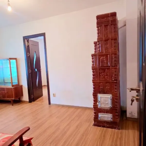Apartament – De Vânzare – Brezoi – 2 – camere – Apartament de Vânzare în Brezoi -Liniște, Natură și Oportunitate! 39.500 E 0772 203 164 Alina Cozma