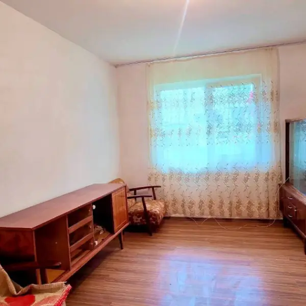 Apartament – De Vânzare – Brezoi – 2 – camere – Apartament de Vânzare în Brezoi -Liniște, Natură și Oportunitate! 39.500 E 0772 203 164 Alina Cozma
