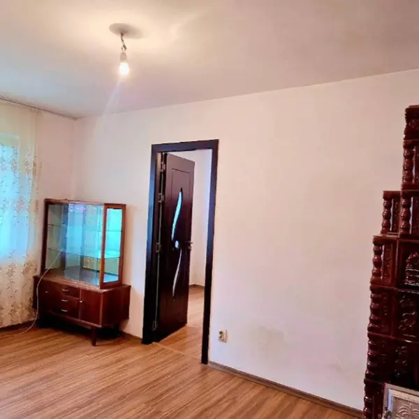 Apartament – De Vânzare – Brezoi – 2 – camere – Apartament de Vânzare în Brezoi -Liniște, Natură și Oportunitate! 39.500 E 0772 203 164 Alina Cozma