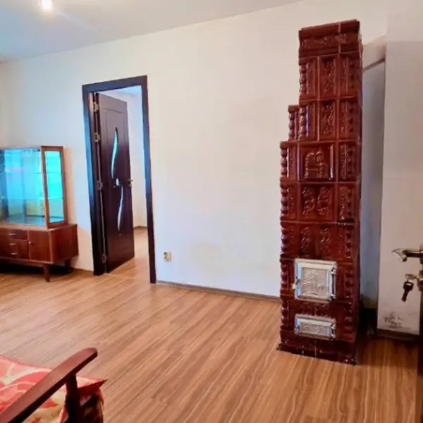 Apartament – De Vânzare – Brezoi – 2 – camere – Apartament de Vânzare în Brezoi -Liniște, Natură și Oportunitate! 39.500 E 0772 203 164 Alina Cozma