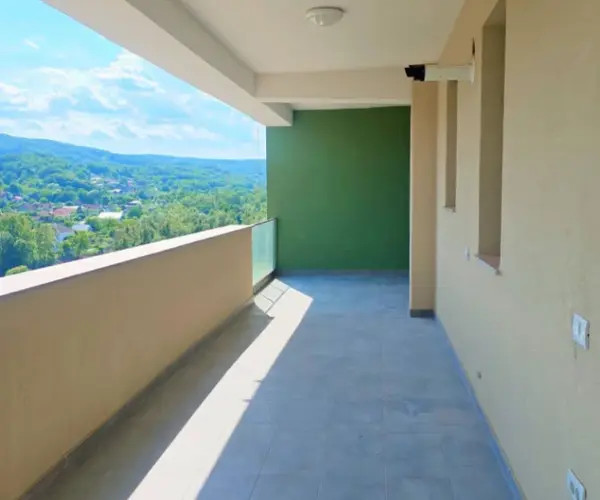 Apartament – De Vânzare – Râmnicu Vâlcea – 3 – camere – Apartament Spectaculos de Vânzare – Panoramă de Vis în Vâlcea! 135.000 E 0772 203 164 – Alina Cozma