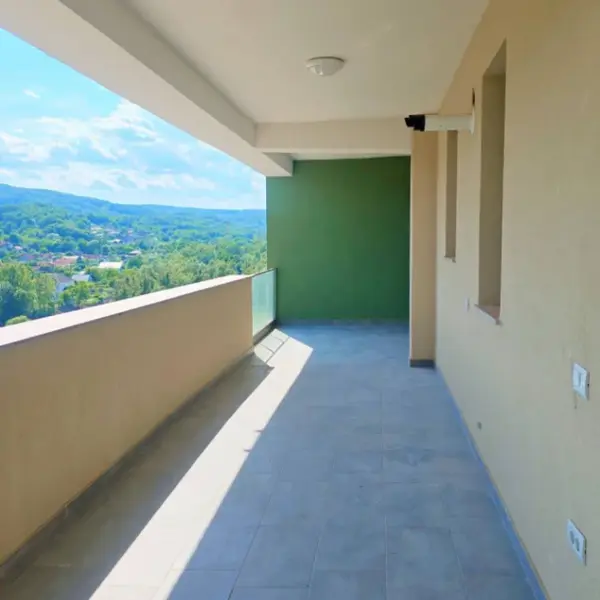Apartament – De Vânzare – Râmnicu Vâlcea – 3 – camere – Apartament Spectaculos de Vânzare – Panoramă de Vis în Vâlcea! 135.000 E 0772 203 164 – Alina Cozma