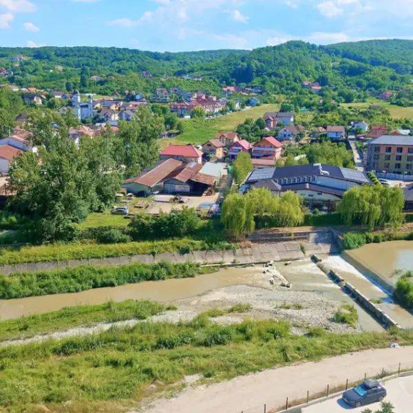 Apartament – De Vânzare – Râmnicu Vâlcea – 3 – camere – Apartament Spectaculos de Vânzare – Panoramă de Vis în Vâlcea! 135.000 E 0772 203 164 – Alina Cozma