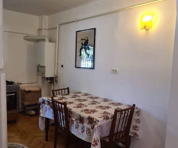 Apartament – De Vânzare – Băile Govora – 3 – camere – Apartament în Băile Govora! Preț 66.500 Euro