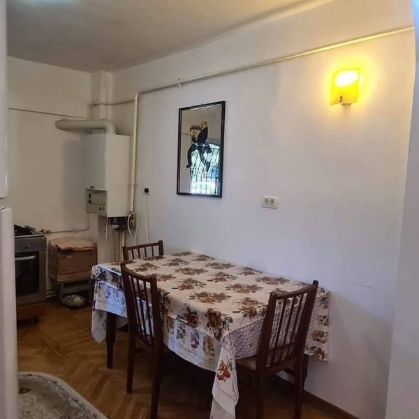 Apartament – De Vânzare – Băile Govora – 3 – camere – Apartament în Băile Govora! Preț 66.500 Euro