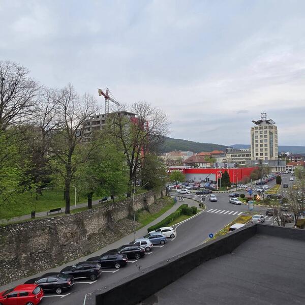 Apartament – De Vânzare – Râmnicu Vâlcea – 2 – camere – ⭐ EXCLUSIVITATE ÎN INIMA RÂMNICULUI! ⭐ Apartament cu VEDERE DE POVESTE – BCR