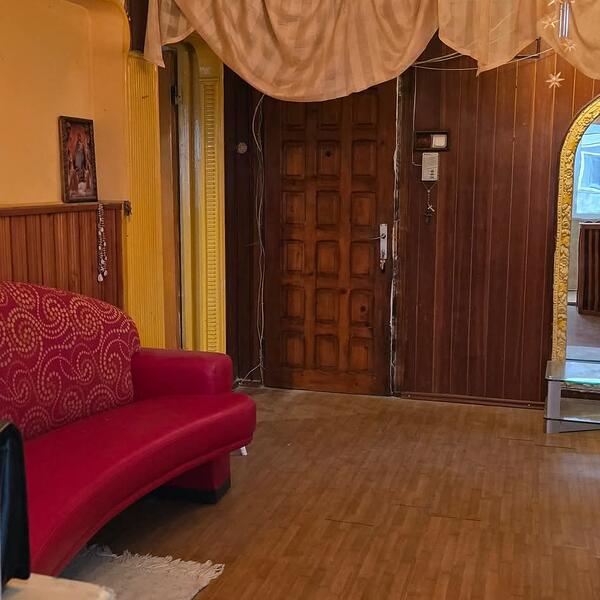 Apartament – De Vânzare – Râmnicu Vâlcea – 4 – camere – Apartament, Râmnicu Vâlcea! O oportunitate rară!❤️Preț 79.850 Telefon 0772203164 – Alina Cozma