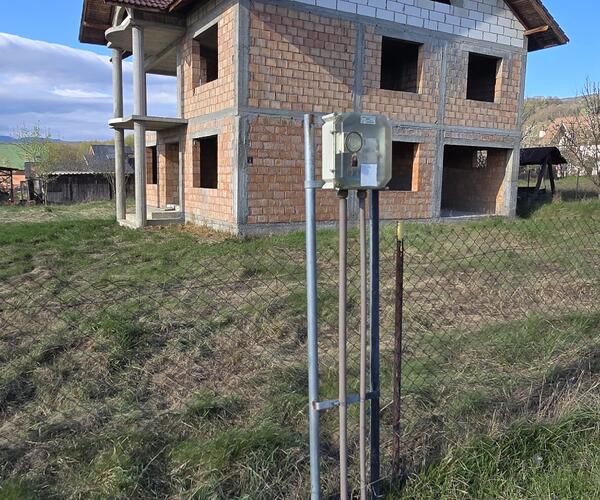 Casă – De Vânzare – Dăești – 5 – camere – Casă Impunătoare Cu Teren Generos De Vânzare–Dăești, Județul Vâlcea!🚦 Preț 127.000 Euro