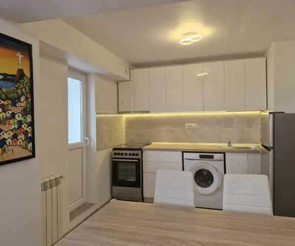 Garsoniera – De Închiriat – București Sectorul 3 – 1 – camere – Proprietar inchiriez apt 1 camera Bd Decebal/Calea Calarasior/metrou P.Muncii