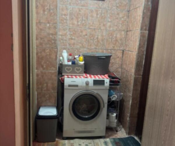 Apartament – De Vânzare – Timișoara – 1 – camere – Vând apartament cu o cameră de 27 mp cu centrală proprie