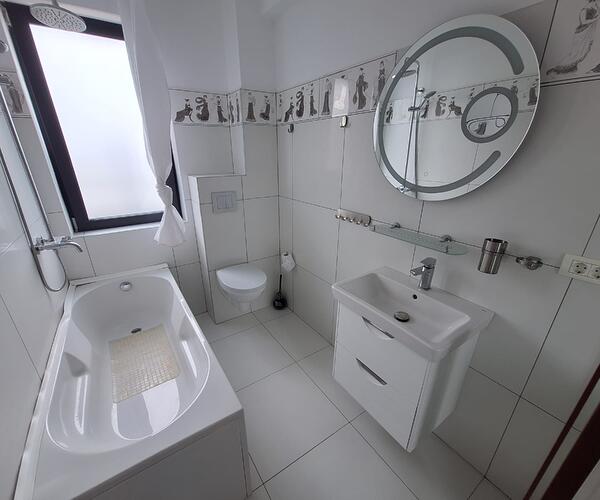 Apartament – De Închiriat – Florești – 2 – camere – Apartament modern, complet mobilat, cu terasă generoasă și parcare inclusă.