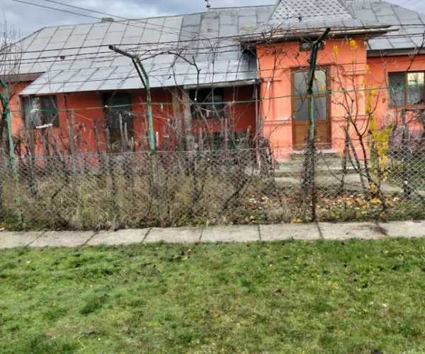 Casă – De Vânzare – Spineni – 3 – camere – Proprietate de vânzare!