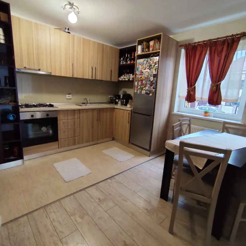 Apartament – De Vânzare – Brașov – 2 – camere – Apartament 2 camere Top City Brașov – mobilat și utilat complet + parcare și boxă