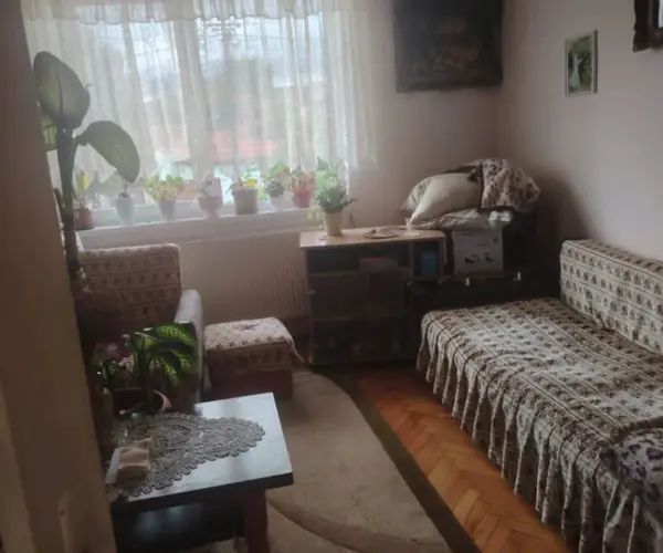 Casă – De Vânzare – Cluj-Napoca – 7 – camere – Vând 2 case locuibile în cartierul Iris